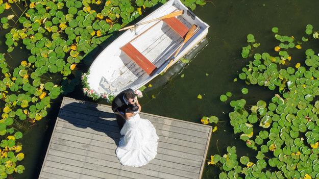 drone wedding, aerial shot wedding