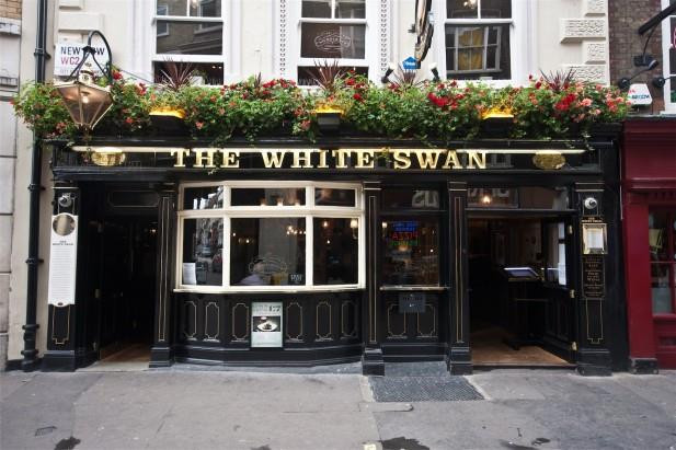 the white swan, wedding venues london, intimate wedding venues london, affordable wedding venues london, small wedding venues london 