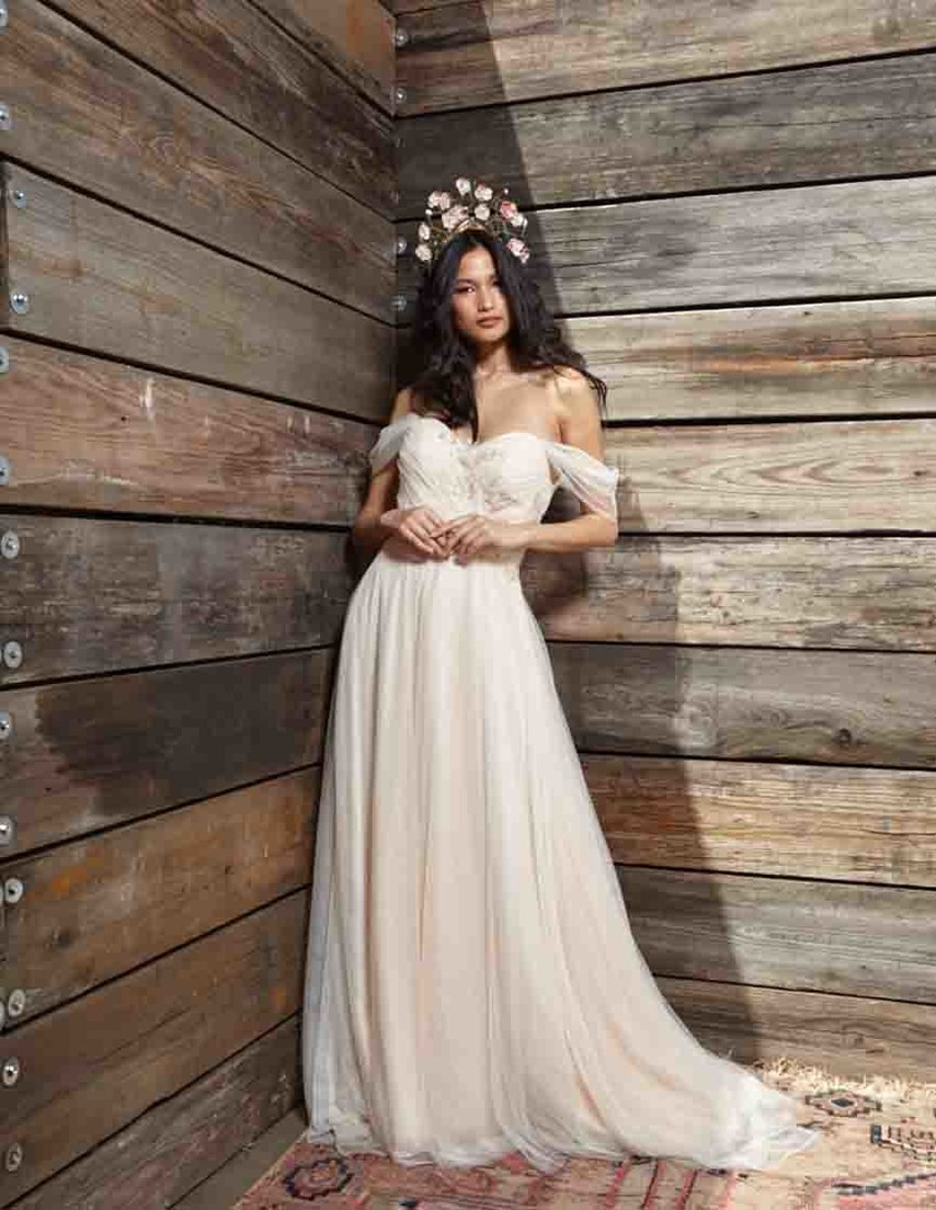 Summer Wedding Dress | WeddingPlanner.co.uk