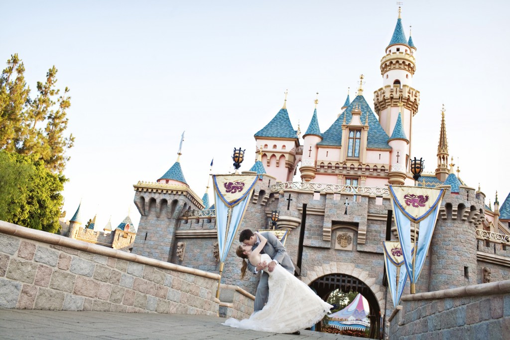 disneyland-wedding1_sarina-love-photography