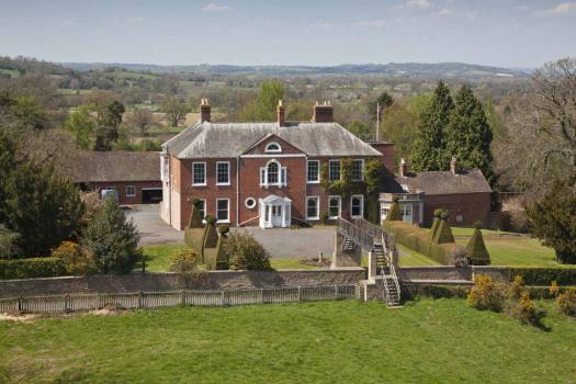 Country House Wedding Venues - Barton Court