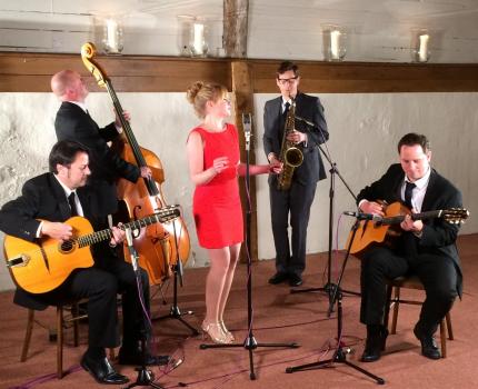 Music & Entertainment - Jonny Hepbir Gypsy Jazz Band - Soloist to Quintet