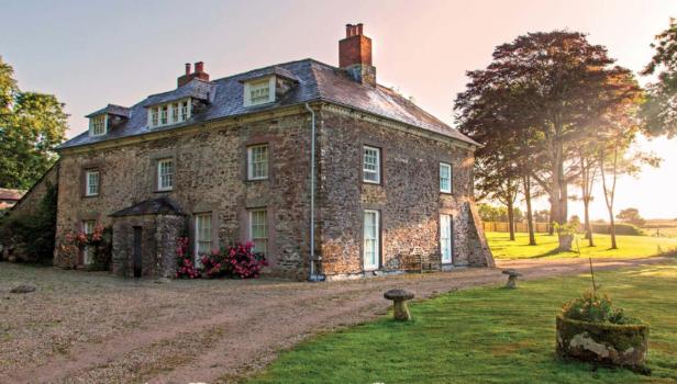 - Tredudwell Manor