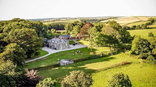 - Tredudwell Manor