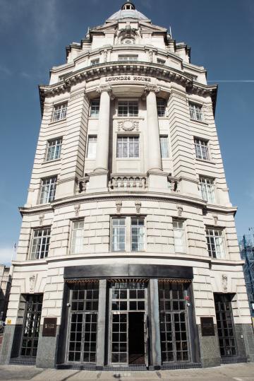 Pub Wedding Venues - The Singer Tavern