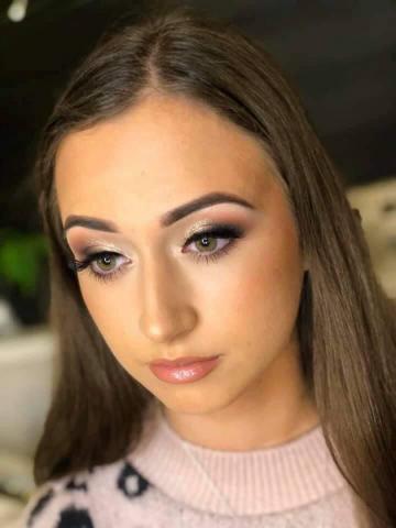 - Alicja Stasilojc make up artist