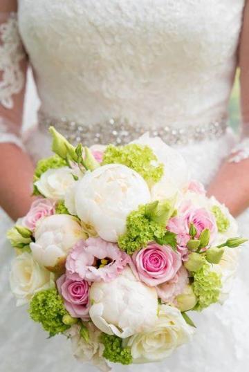 Wedding Florist Near Me - WeddingPlanner.co.uk