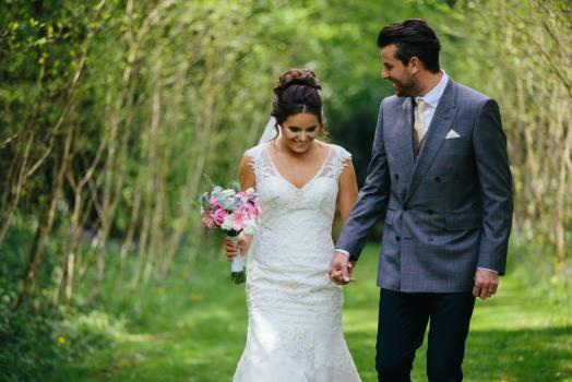 Find a Wedding Photographer - Lisa-Marie Halliday Photography