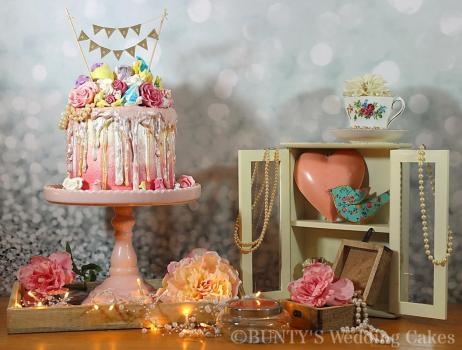 Wedding Cakes Near Me - WeddingPlanner.co.uk