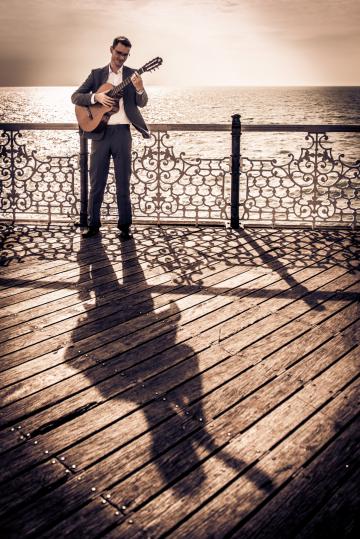- Duncan Howlett Guitarist