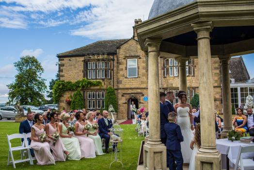 Barn Wedding Venues Near Me - Rogerthorpe Manor Hotel
