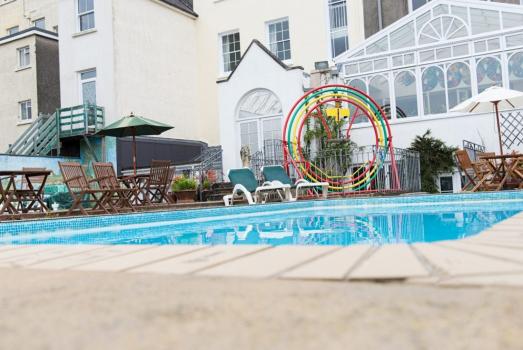 - Fourcroft Hotel