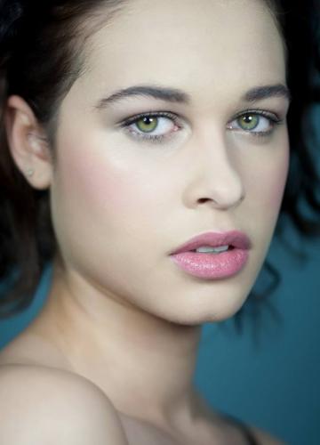 - Natalie Kamal Makeup Artist