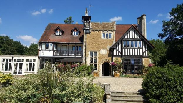 Wedding Venues In Italy - Farnham House Hotel