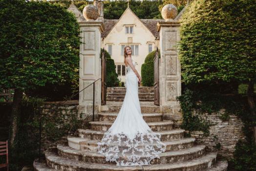 Coastal Wedding Venues - Owlpen Manor