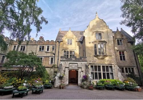 No Corkage Wedding Venues - Minstead Lodge