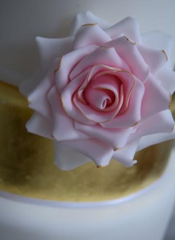 - The White Rose Cake Company