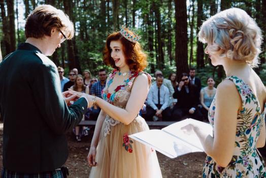 Celebrants - Samantha Kelsie | UK Celebrant