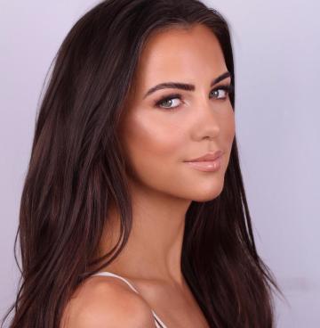 - Christiane Dowling Makeup Artistry