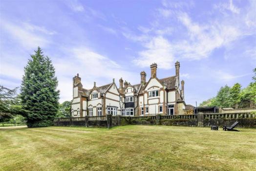 Asian Wedding Venues - Kingswood Manor