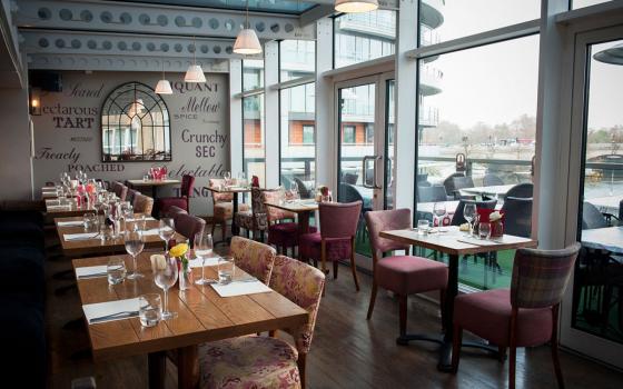Pub Wedding Venues - The Boathouse