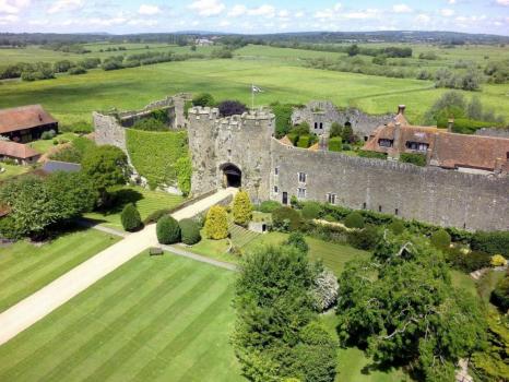 Wedding Venues In Italy - Amberley Castle