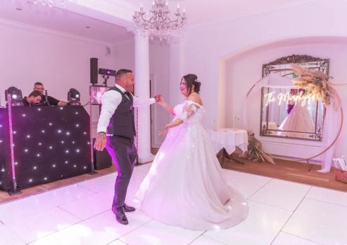 Castle Wedding Venues - Holbrook Manor