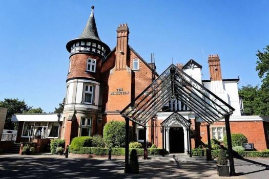 Coastal Wedding Venues - Macdonald Berystede Hotel & Spa