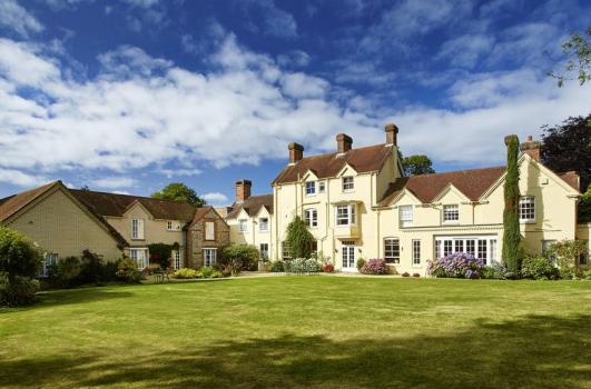 No Corkage Wedding Venues - Esseborne Manor Hotel