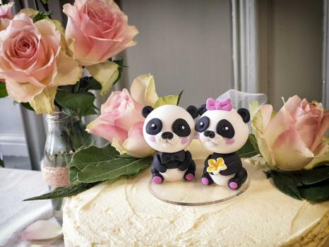 - Topper the World Cake Toppers