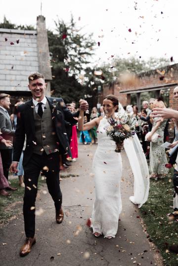 - Tying The Knot Wedding Planner