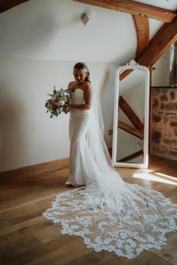 - Kept Weddings