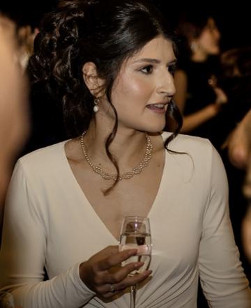 Beauty Salons Near Me - makeup by Halima