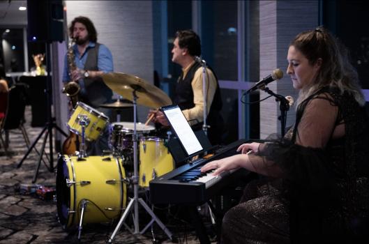  - Malayna Knox Entertainment