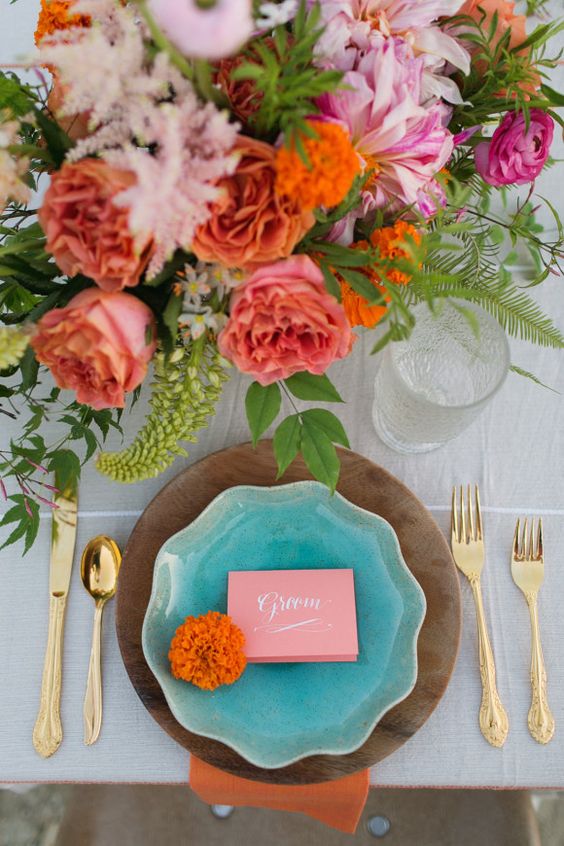 colour pop, colour wedding, colourful wedding, bright wedding, wedding inspiration, wedding decor, wedding style, wedding trends, bright flowers, bright wedding tables, colourful flowers, colourful styles, colourful looks, weddings, bride, bride to be 