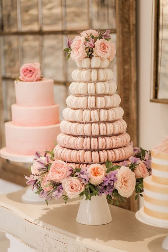 Macaroon Tower, wedding cake, wedding cake alternatives, alternative wedding cake trends, 2017 cakes 
