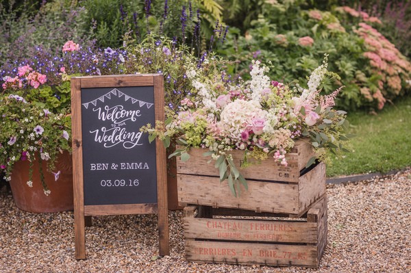 wedding styling, barn wedding styling, wedding style, styling a barn wedding