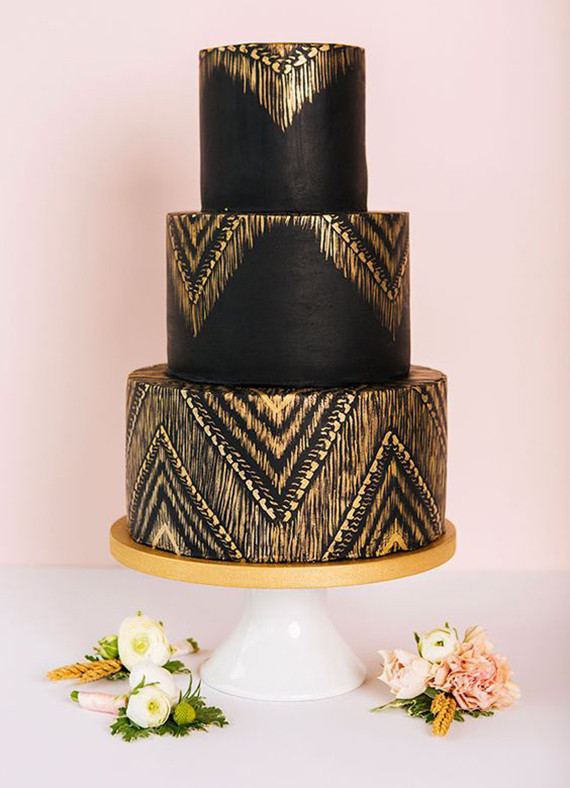 black and white wedding cakes, wedding cake trends 2018