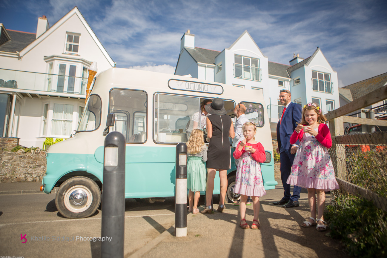 cornwall beach wedding, real wedding cornwall, roscarrock wedding, teepee wedding