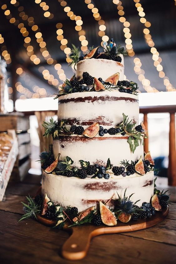 Naked wedding cake, wedding cake trends, 2018 wedding cakes
