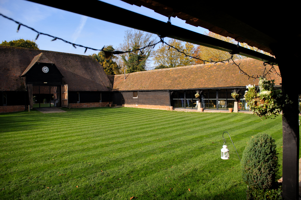 laines barn wedding