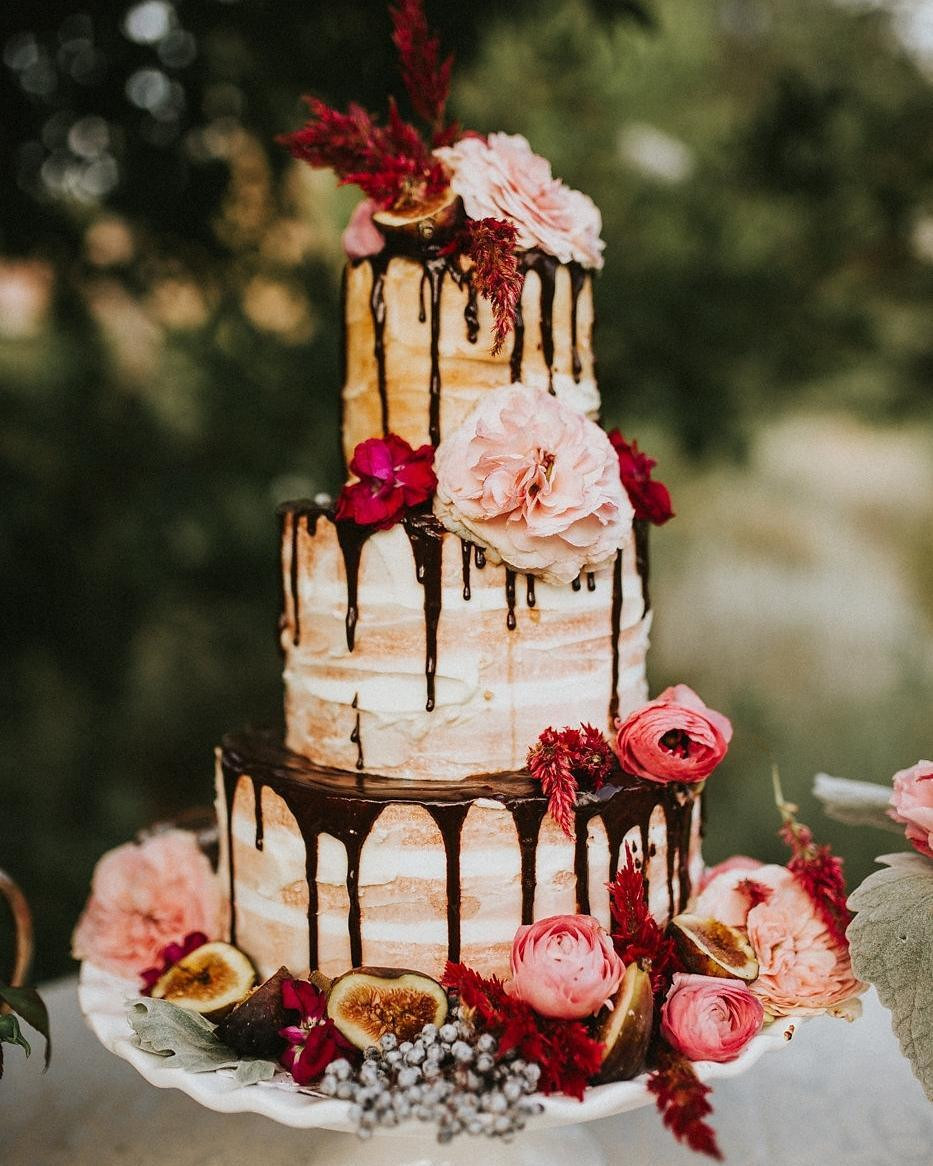 Drip wedding cakes, wedding cake trends, wedding cakes 2018