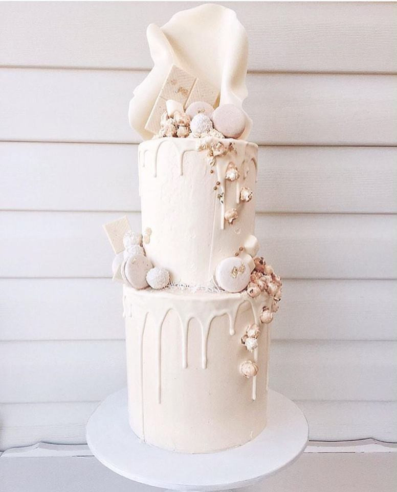 black and white wedding cakes, wedding cake trends 2018