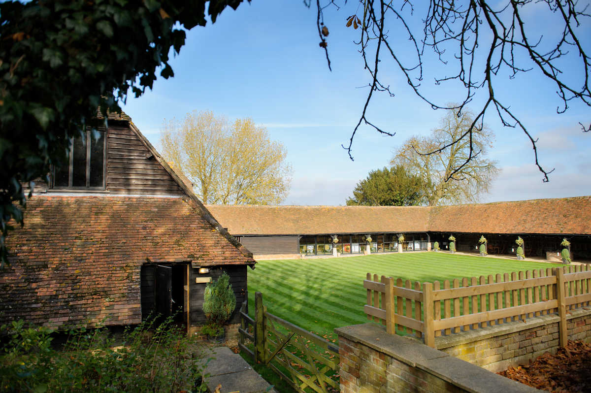 laines barn wedding