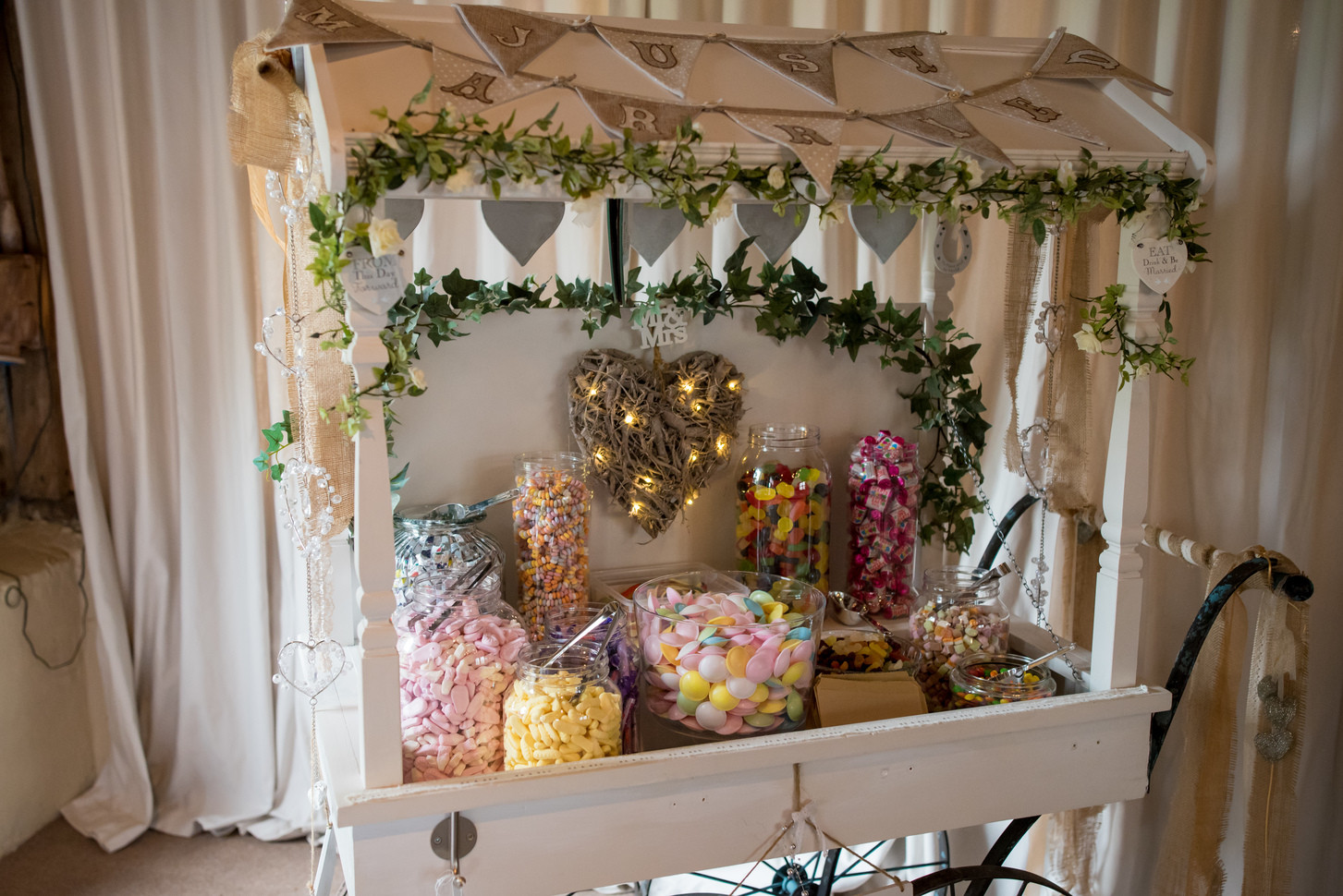 clock barn real wedding, clock barn wedding, barn wedding, rustic wedding, wedding inspiration, hampshire wedding venue