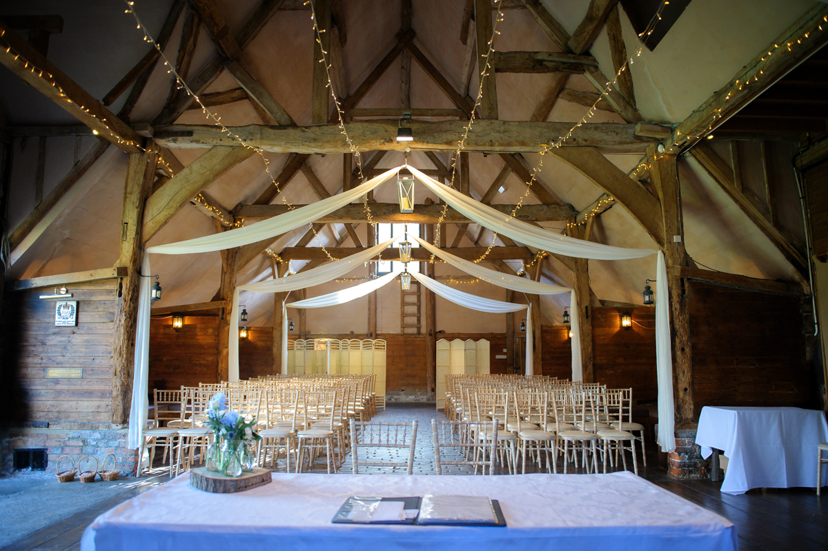 laines barn wedding