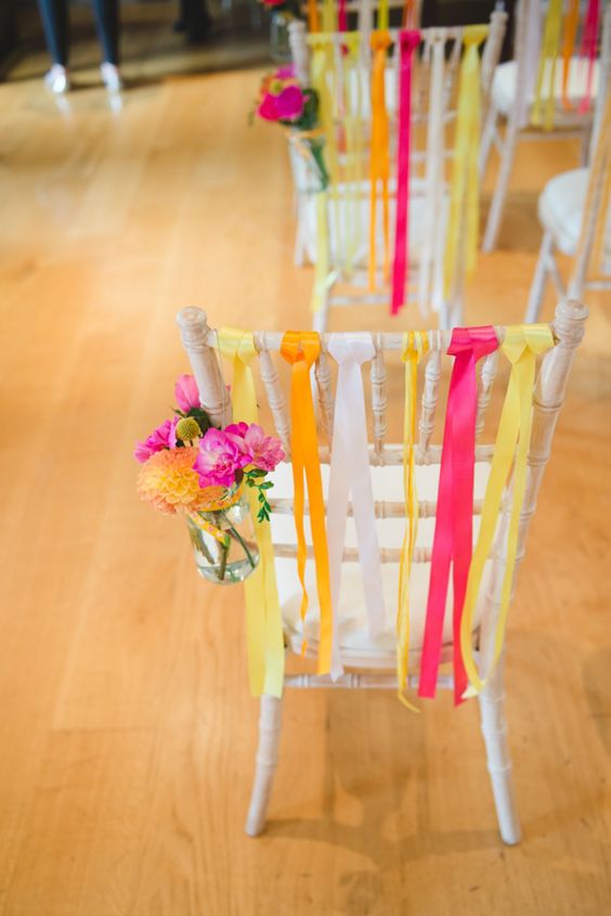 colour pop, colour wedding, colourful wedding, bright wedding, wedding inspiration, wedding decor, wedding style, wedding trends, bright flowers, bright wedding tables, colourful flowers, colourful styles, colourful looks, weddings, bride, bride to be 