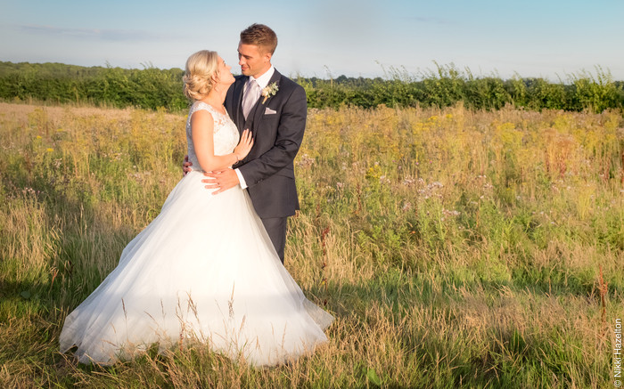 chloe and ross, real wedding, country wedding, the compasses at pattiwick, wedding venues uk, wedding inspiration