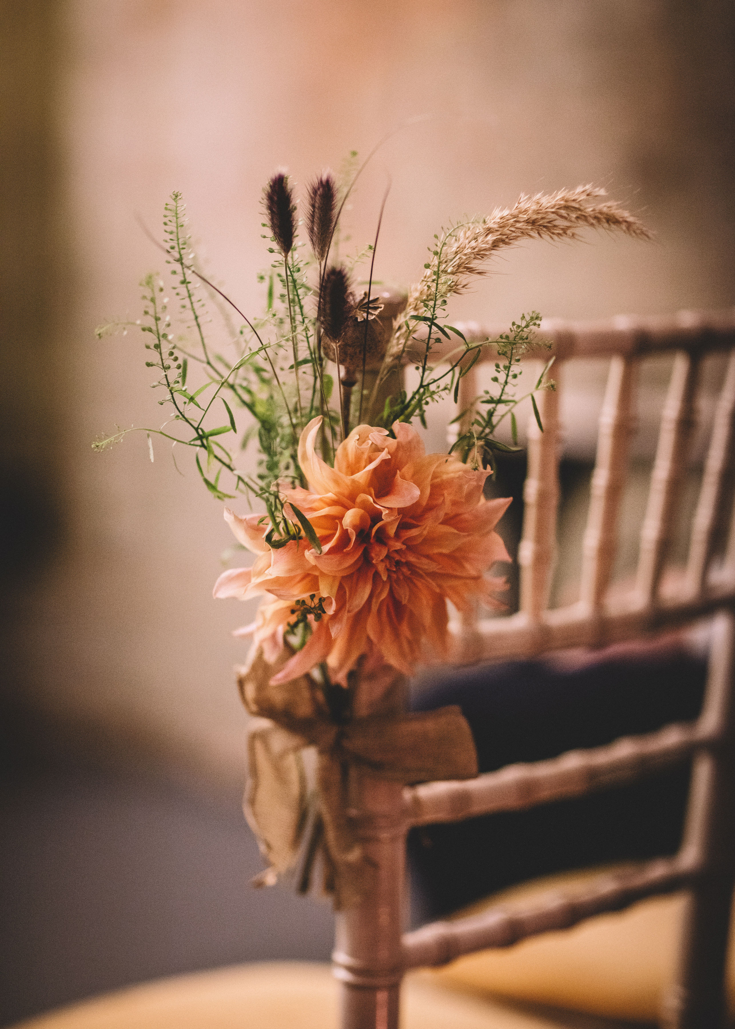 autumn wedding with rustic and dreamy theme