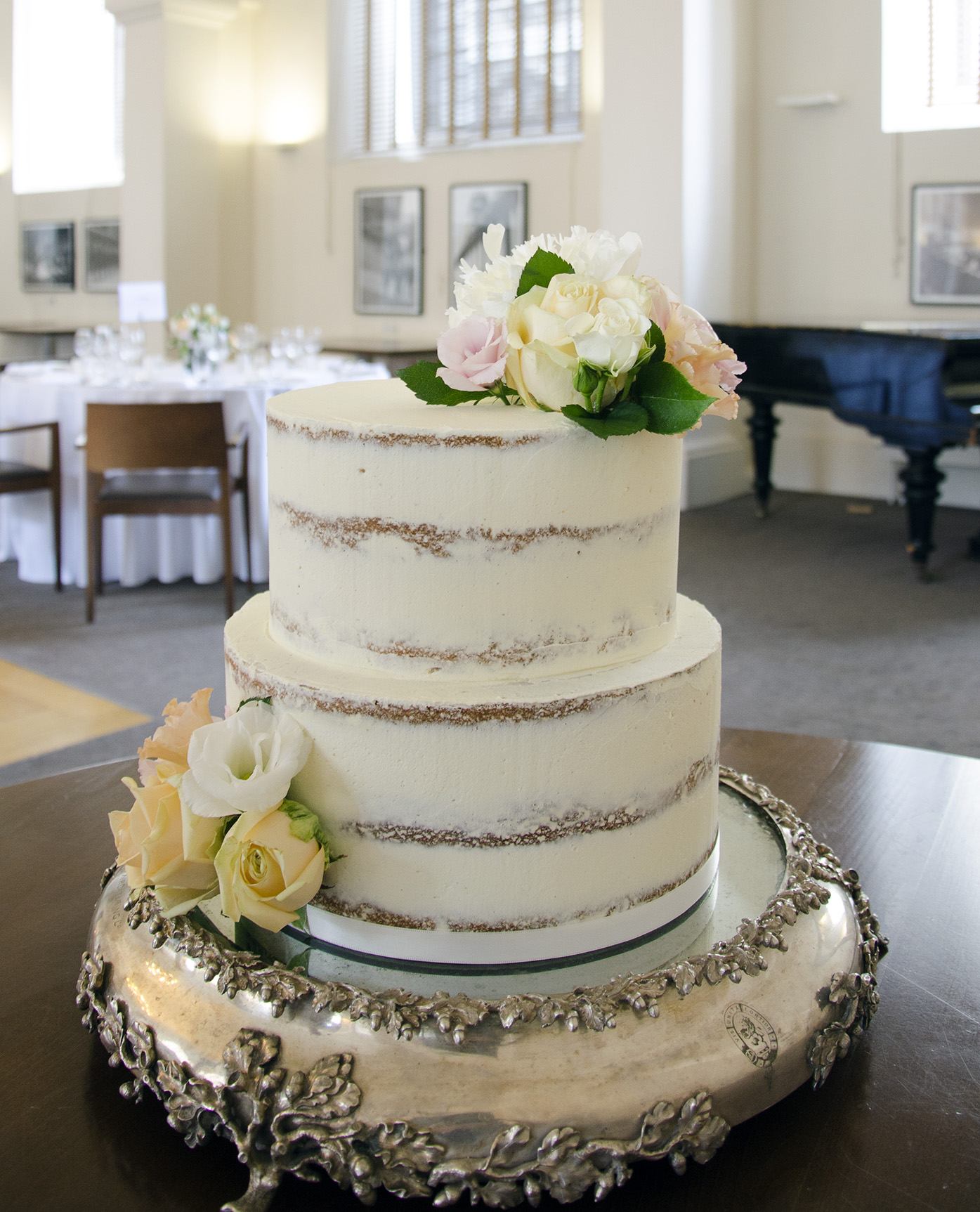 semi-naked wedding cake, pret-a-cake